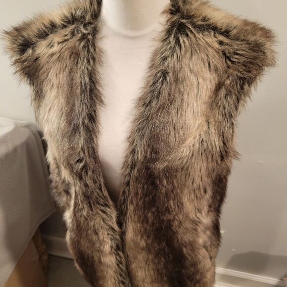 Zara Knit Faux Fur Vest Medium - Picture 2 of 9